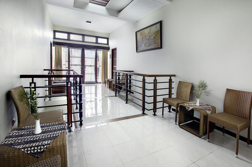 Omah Garuda Homestay Pakualaman Exterior photo